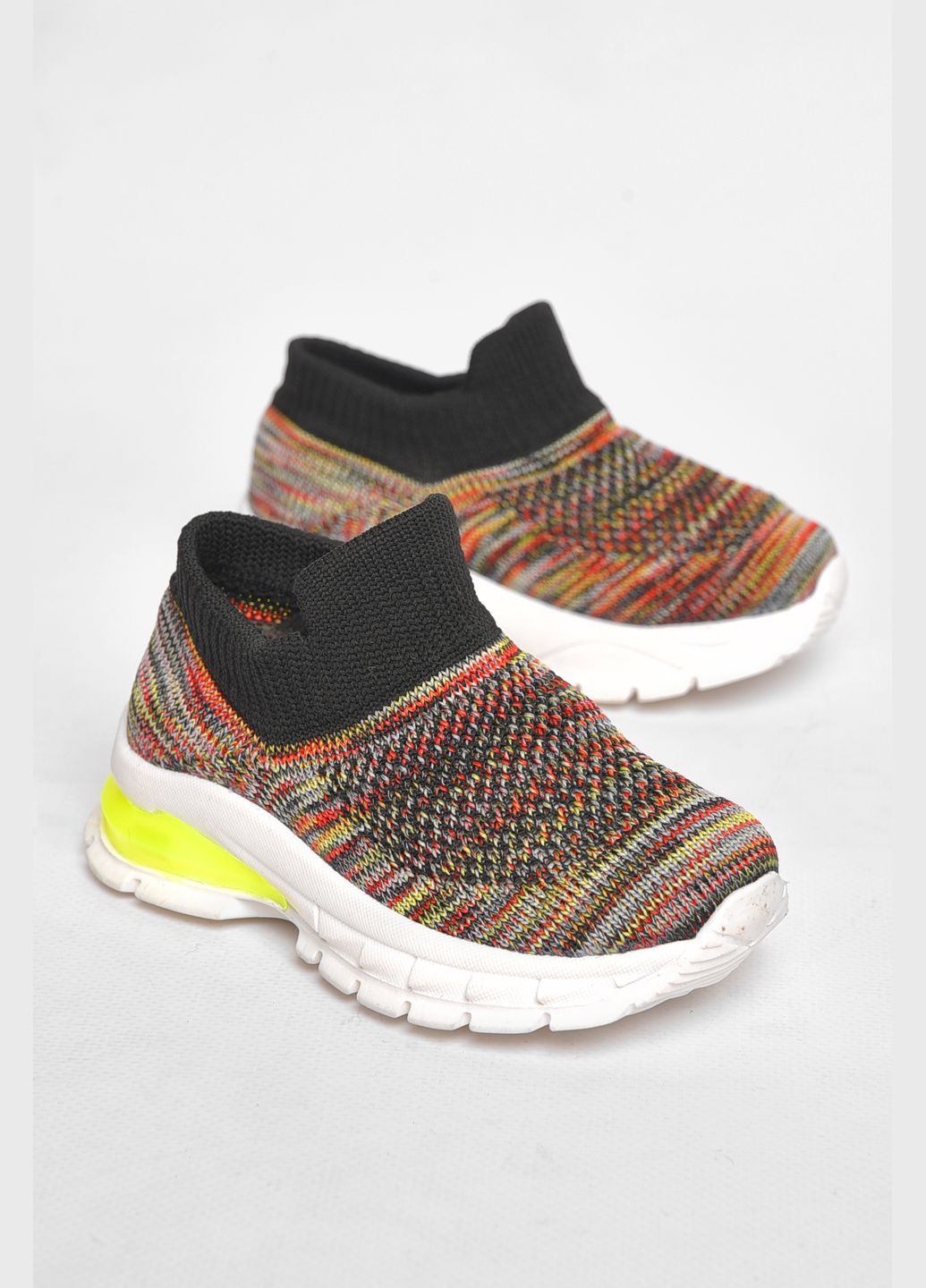 Салатовые демисезонные кроссовки детские текстильные черного цвета Let's Shop