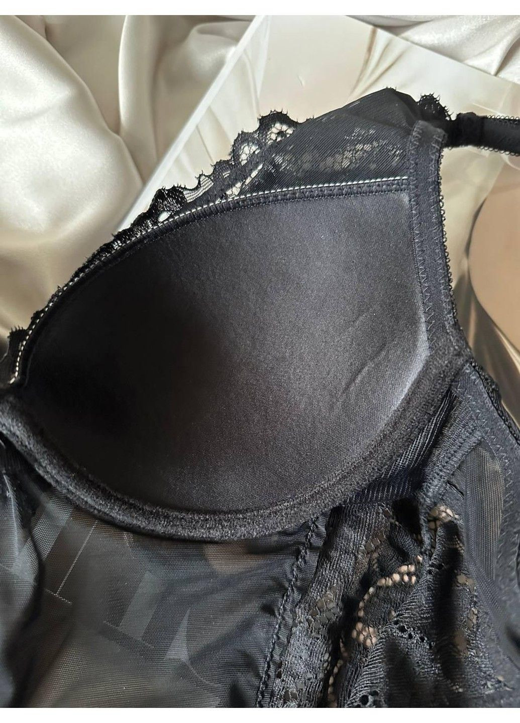 Чорно-бежевий мереживний боді на чашку В Porlloma (302899491)