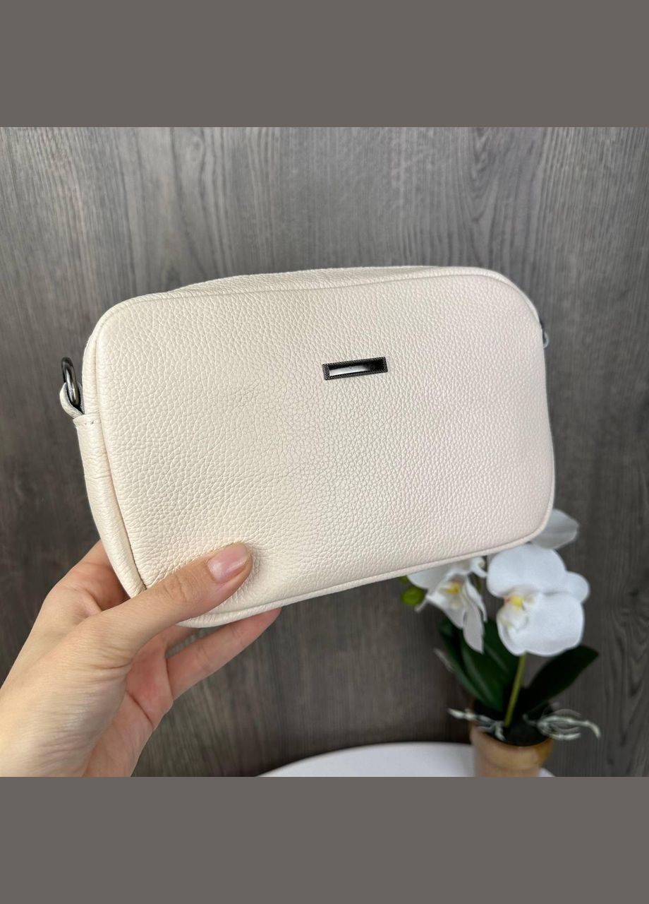 Шкіряна сумочка на плече з металевою фурнітурою молочна (sku_1595М) No Brand (330576185)