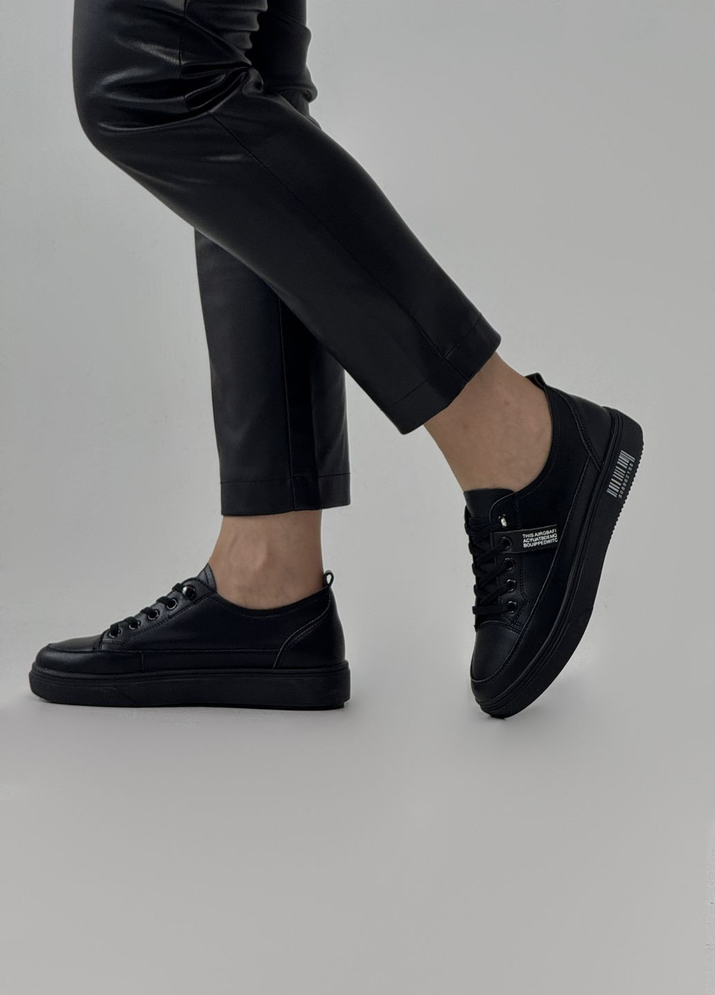 Черные кеды женские кожаные Lonza