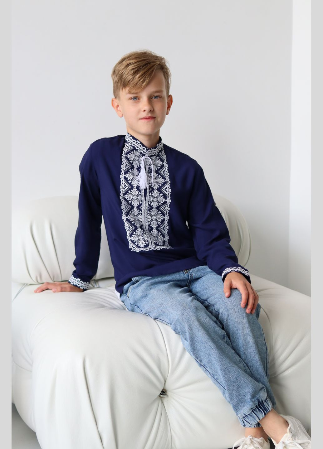Темно-синя вишиванка для хлопчика Piccolo візерунок геометричний (297439036)