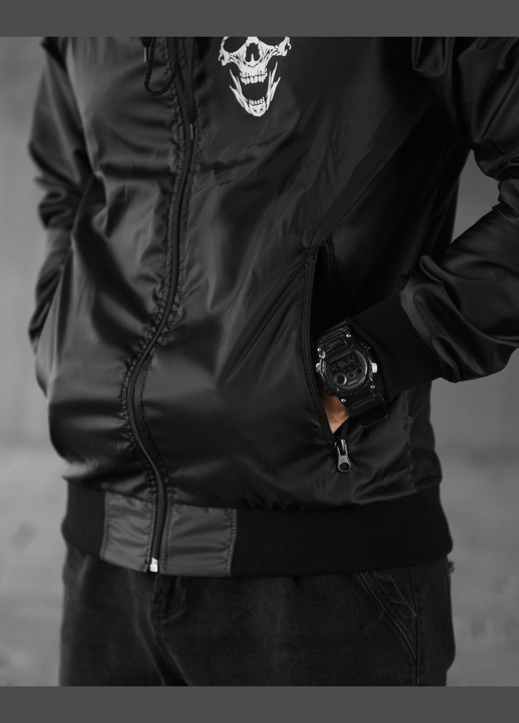 Тактична ветровка з принтом дівчини чорна No Brand (302392814)