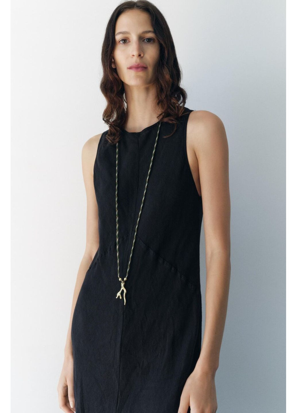 Чорна сукня міді довжини з вмістом льону Zara