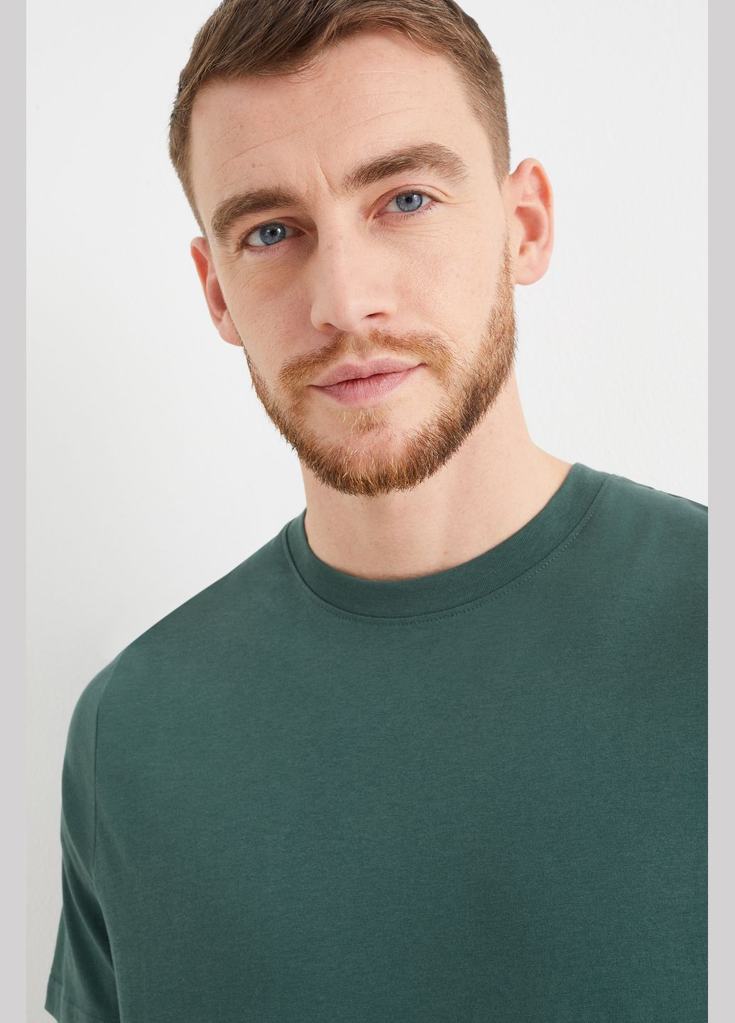 Зелена футболка з бавовни C&A