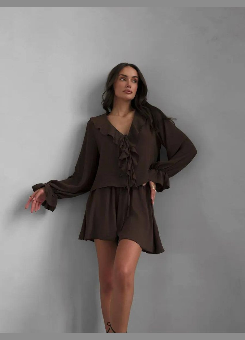 Жіночий костюм з воланами Україна (331864242)