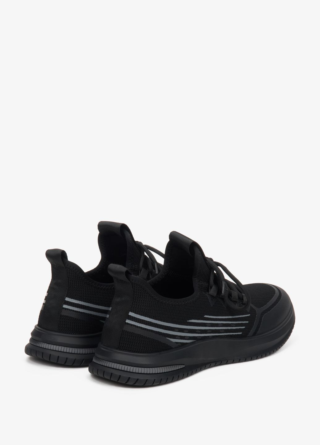 Черные демисезонные кроссовки, цвет черный ES8