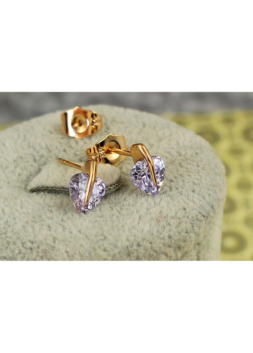 Серьги гвоздики фианит в форме сердечка 10 мм золотистые love-shopping Xuping Jewelry (354661910)