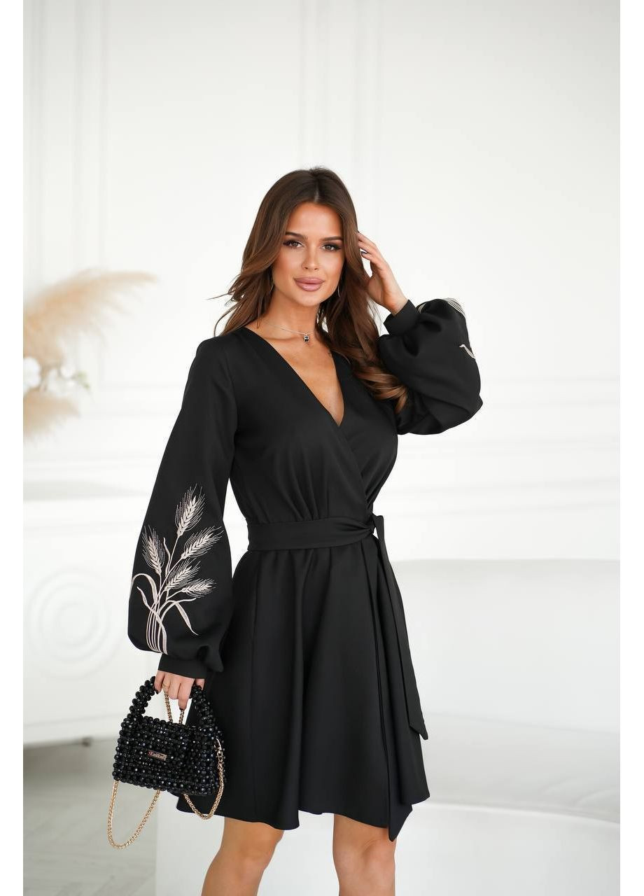 Чорна жіноча сукня на запах з вишивкою Osoblyva