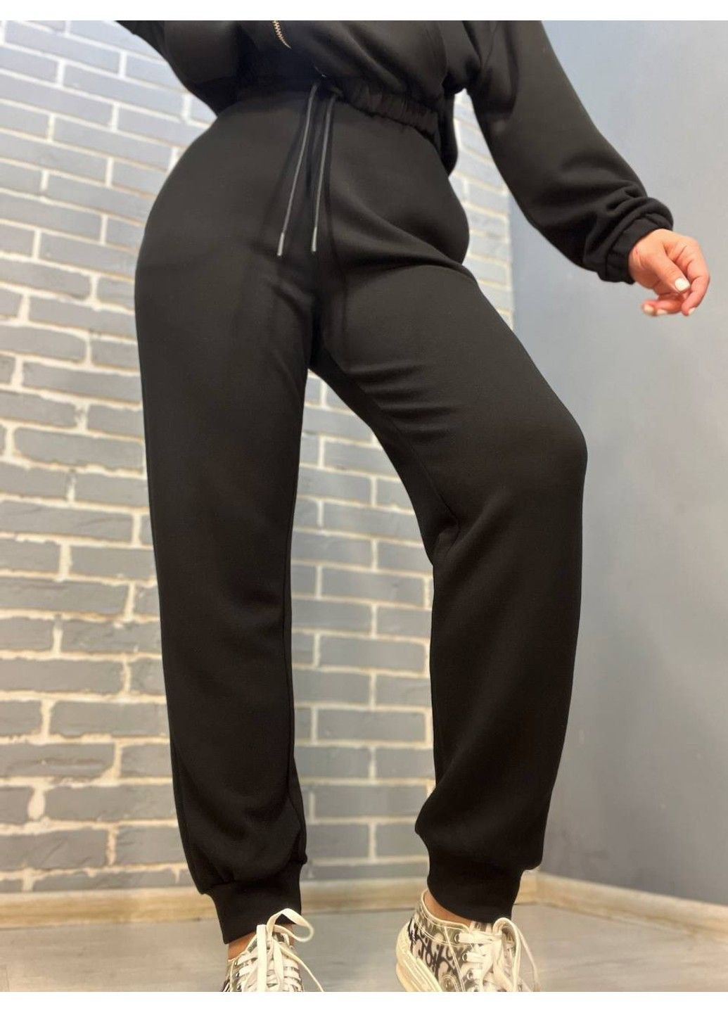 Штаны женские No Matter What 1558 спортивные джоггеры снизу манжет бифлекс черные No Brand (315072058)