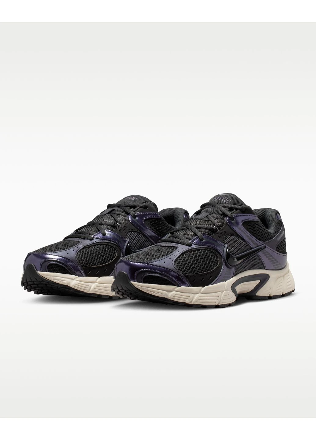 Бежеві кросівки v5 rnr Nike