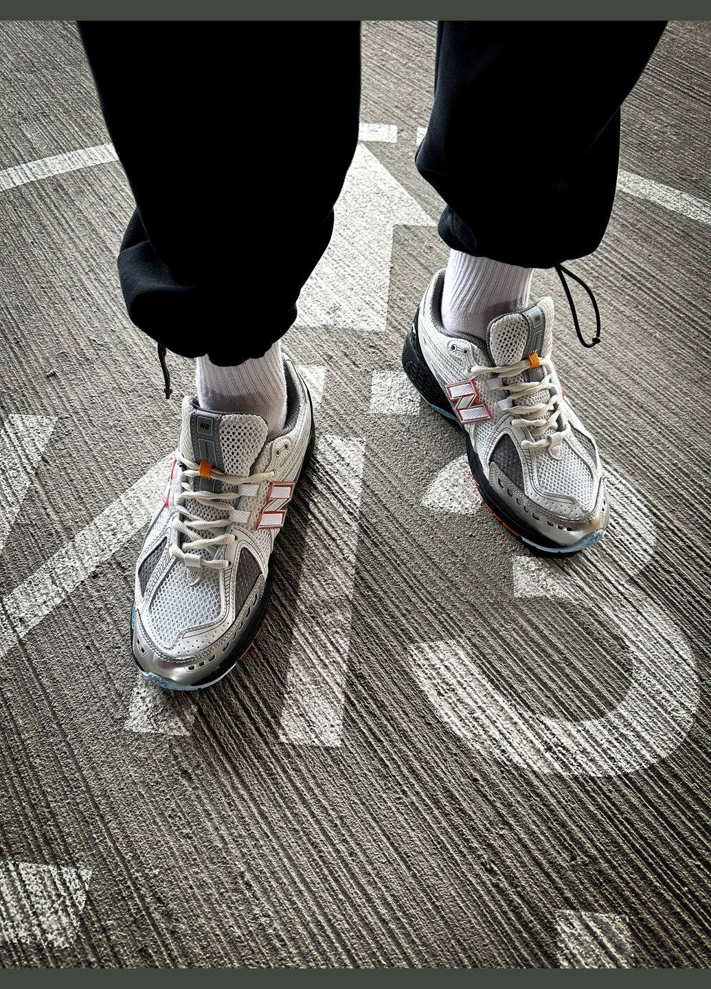 Серые всесезонные кроссовки мужские и женские new balance 1906r gray white black | нью беланс 1906r серые белые черные No Brand