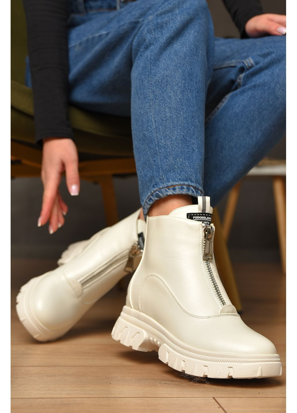 Черевики жіночі демісезонні білого кольору Let's Shop (372113399)