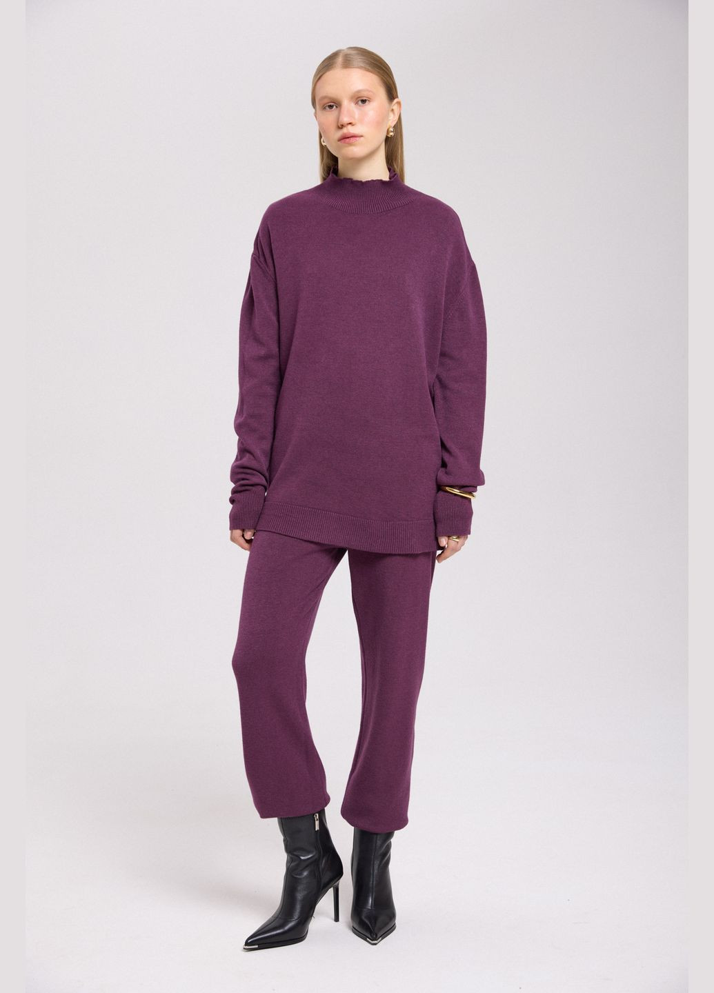 Костюм вязаный, цвет бордовый. Estro (325455239)