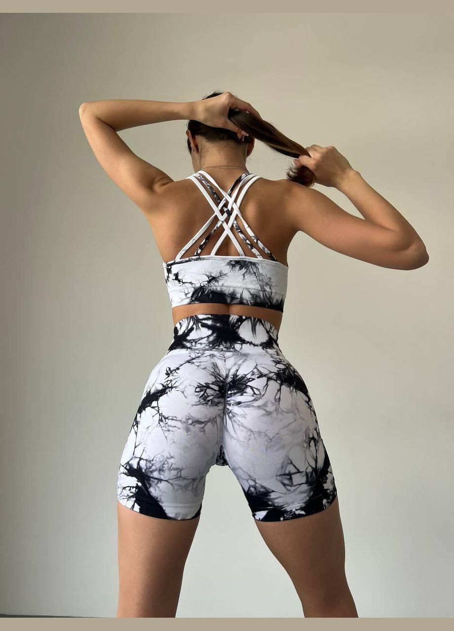 Спортивний костюм з мармуровим принтом (топ та шорти) чорно-білого кольору, розмір S Trends (330757820)