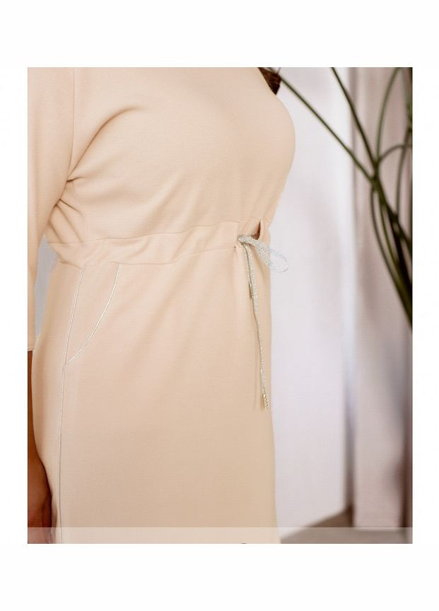 Светло-бежевое кэжуал платье женское батальное №8623-светло-бежевый 58 Sofia