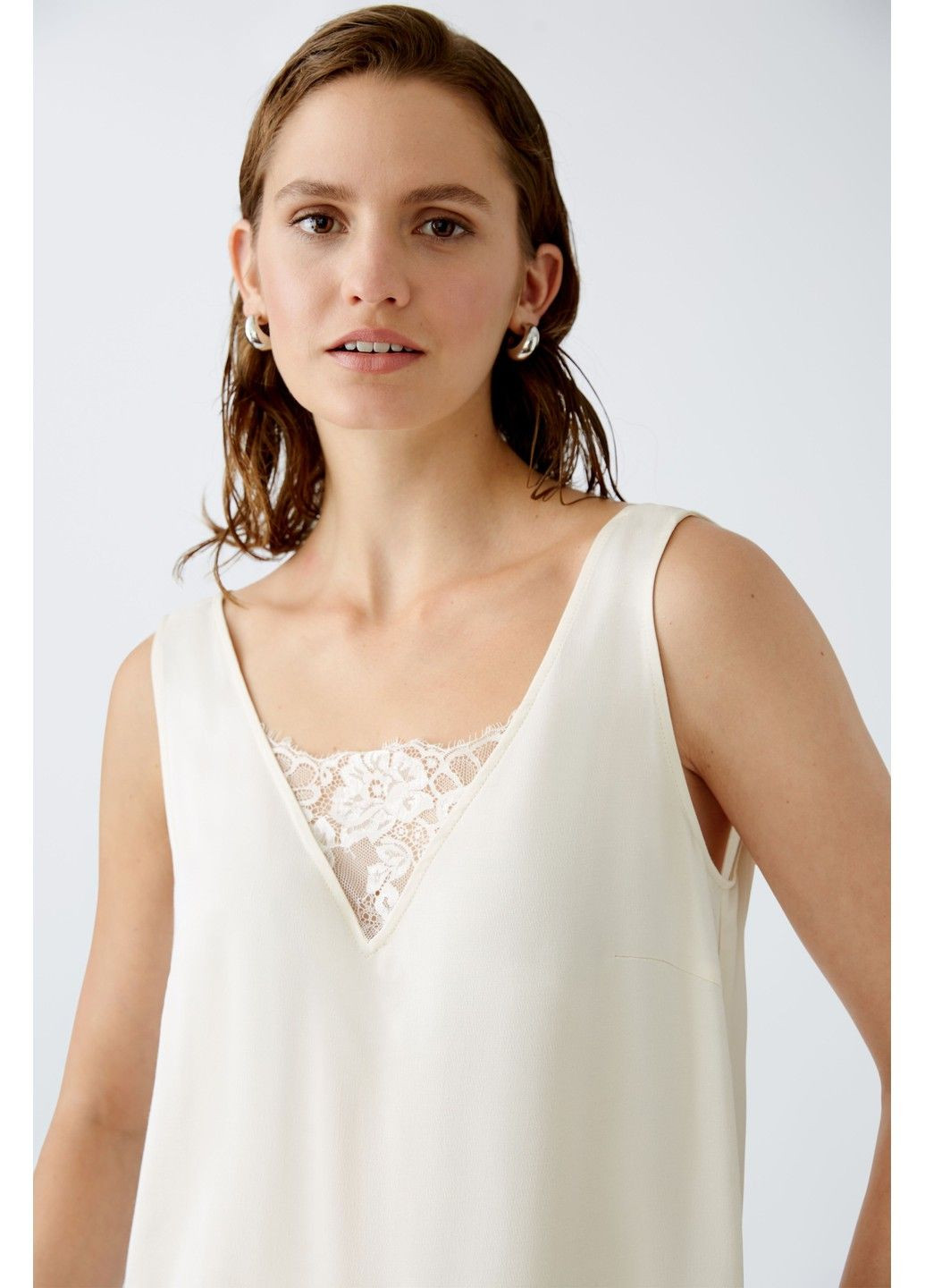 Майка жіноча Біла Oui - (322094025)