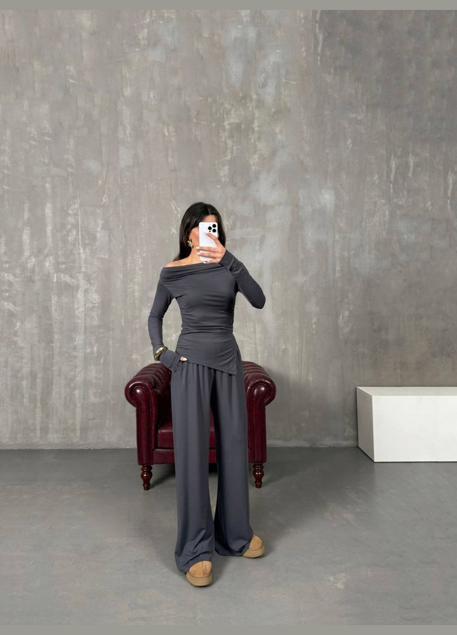 Жіночий костюм з прямими штанами та асиметричним лонгслівом Adelante (317286663)