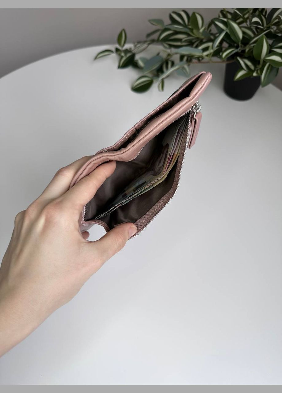 Жіночий гаманець з екошкіри на магніті середнього розміру Saralyn (296660699)