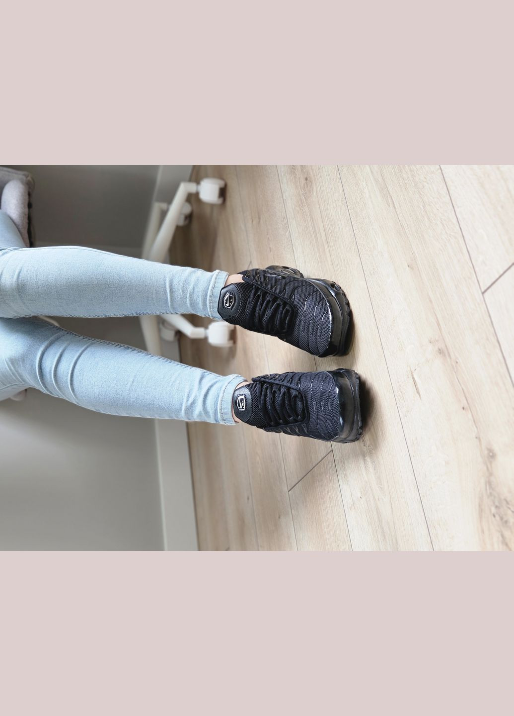 Кросівки жіночі і чоловічі Nike air max Tn plus black \ Найк аір макс Тн плюс чорні No Brand чорні демісезони (303357915)