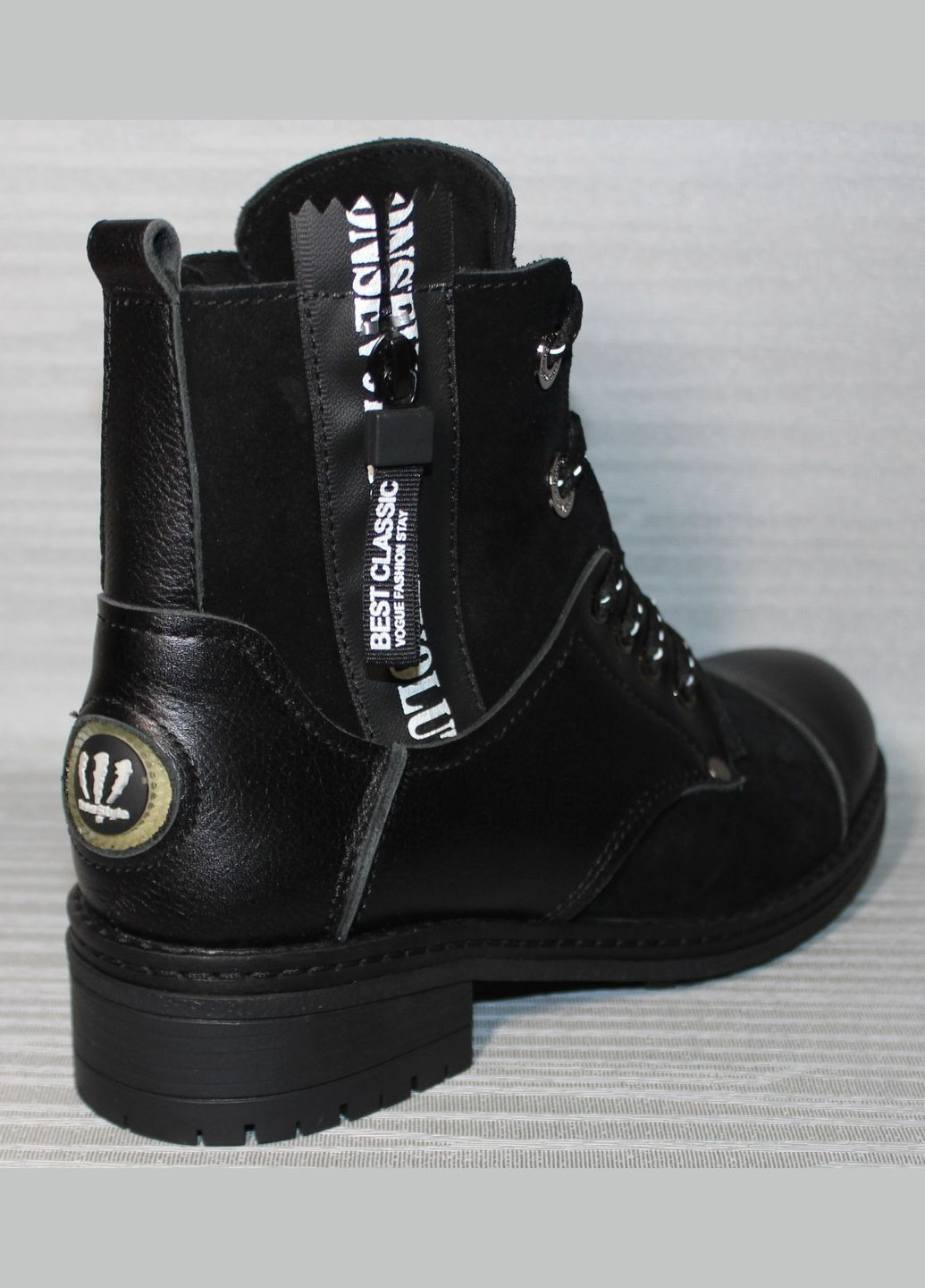 Осенние ботинки Tango из натуральной замши