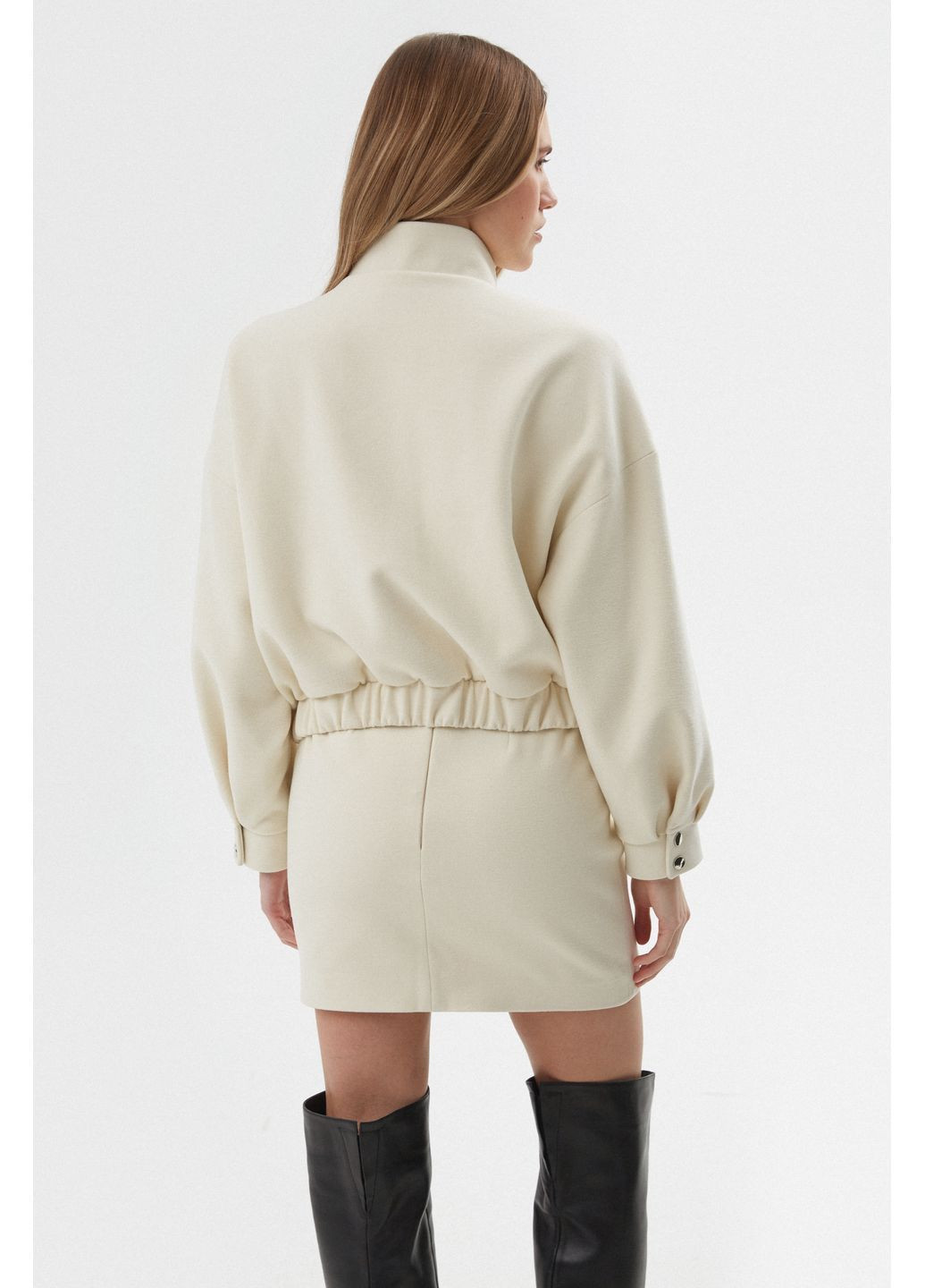 Светло-бежевая демисезонная куртка, цвет молочный Estro