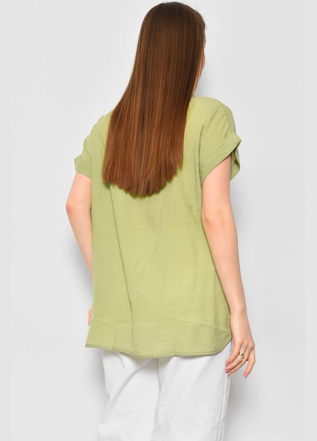 Оливковая летняя футболка женская полубатальная оливкового цвета Let's Shop