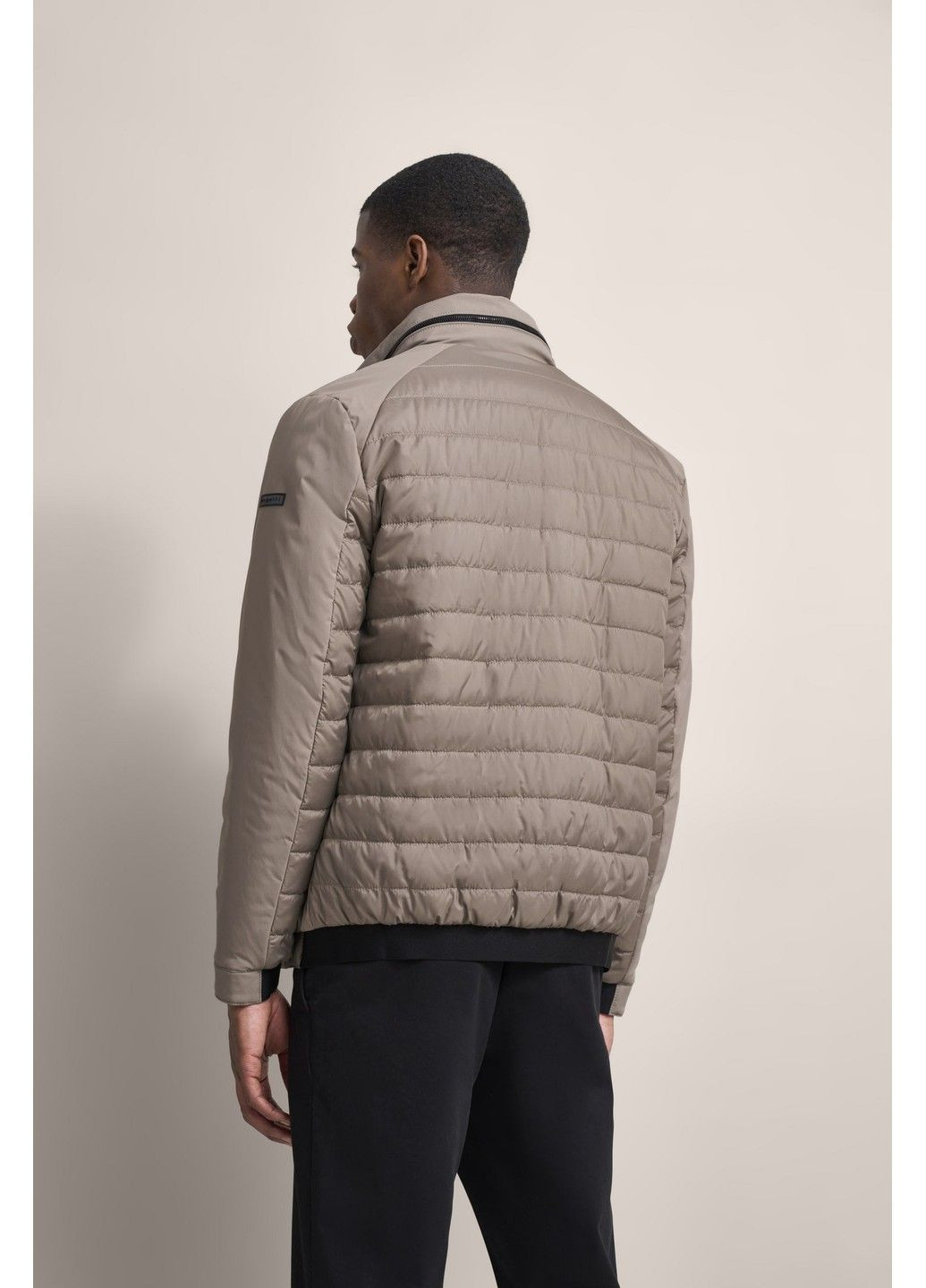 Бежевая демисезонная мужская куртка бежевый Bugatti