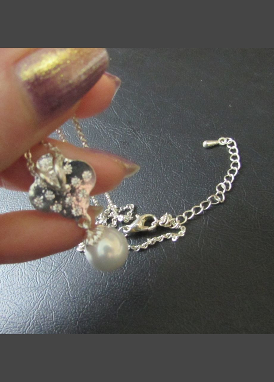 Ювелірний білий Кулон на ланцюгу - перловий в стразах,. 8245 Fashion Jewelry (336950207)