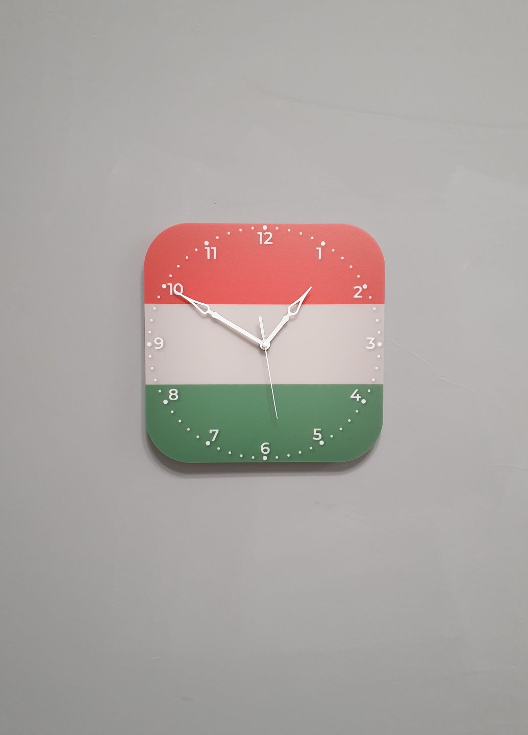 Часы настенные флаг Венгрии No Brand (321989380)