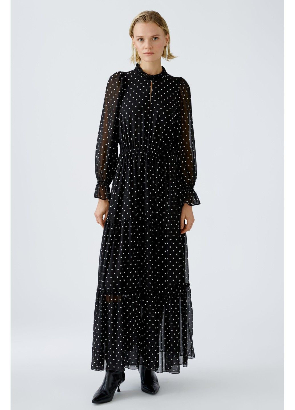 Чорна кежуал сукня жіноча чорна а-силует Oui