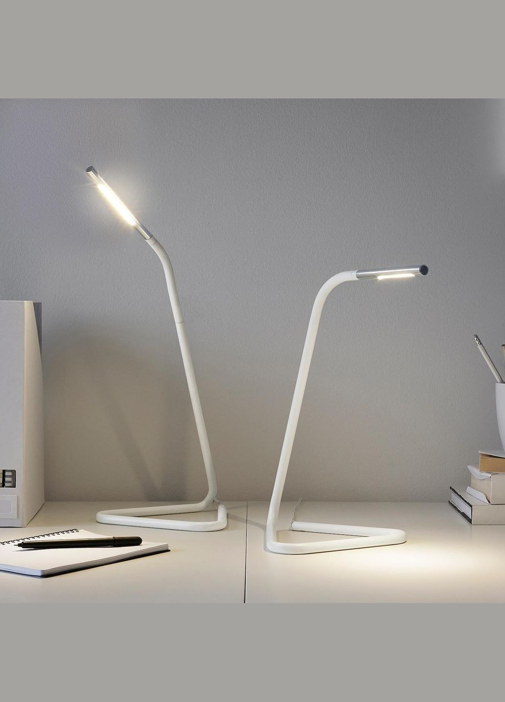 Світлодіодна настільна лампа ІКЕА HARTE срібний (80527244) IKEA (267898974)