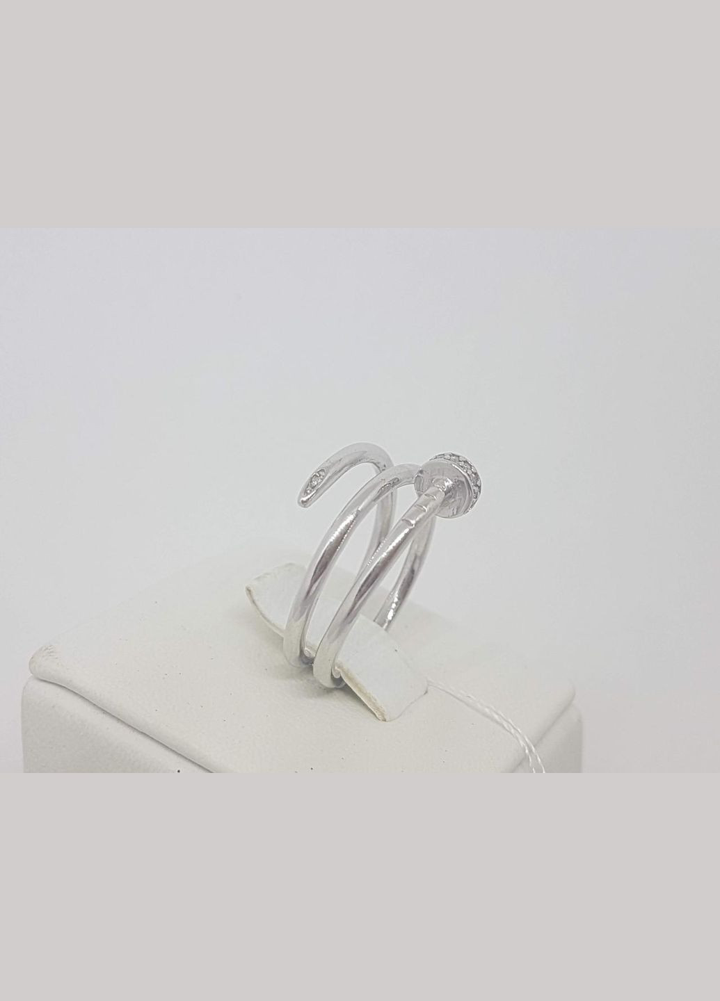 Серебряное кольцо с фианитами. КВ1351С Імперія золота (296594969)