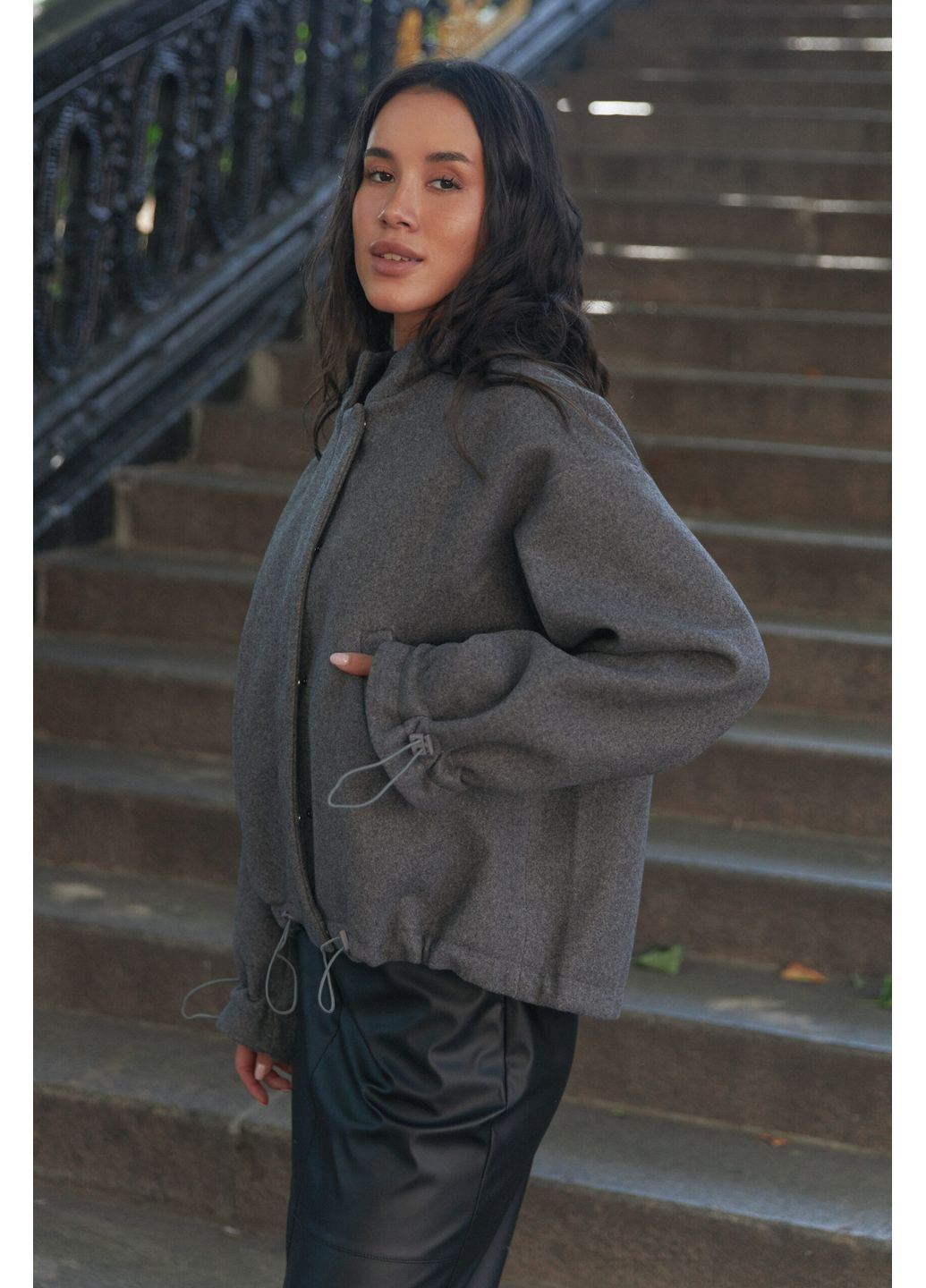 Сіре демісезонне Укорочене пальто 2295.6461 Seventeen