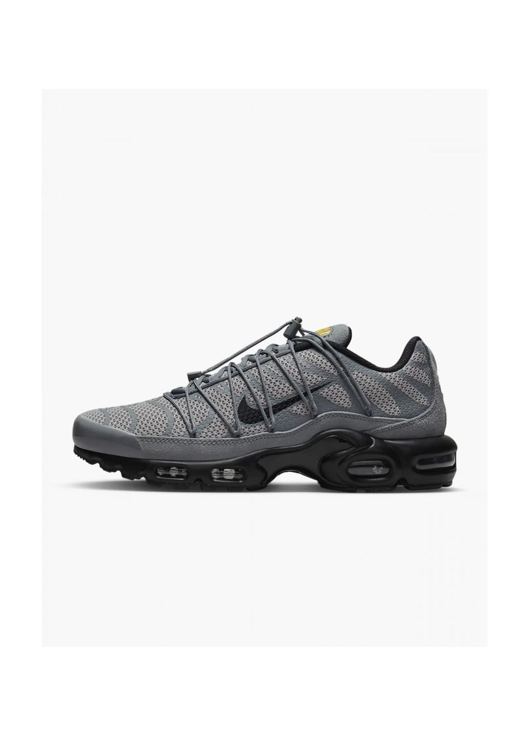 Сірі кросівки чоловічі air max plus utility grey fd0670-002 Nike