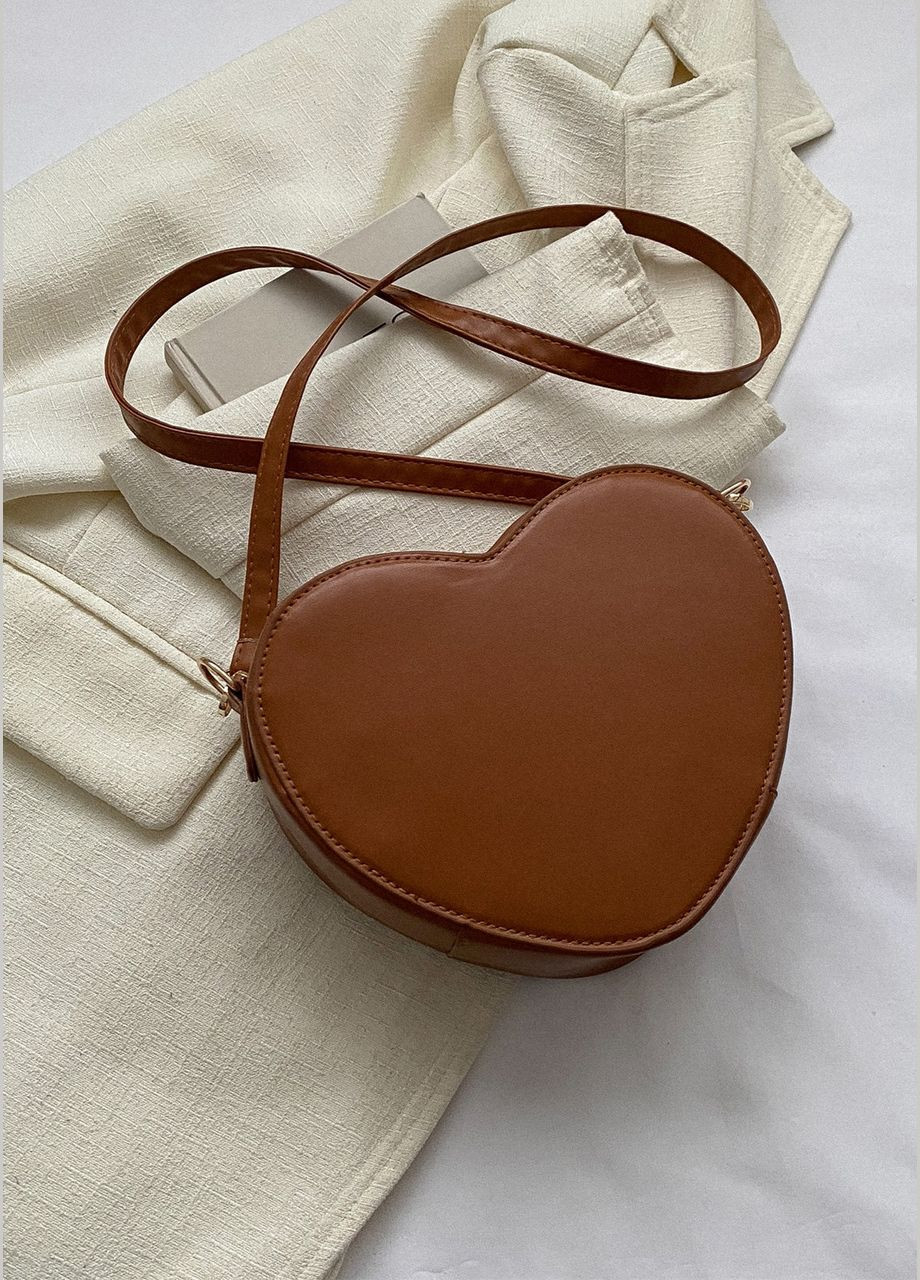 Жіноча сумка 8270 крос-боді Серце коричнева No Brand (303323035)