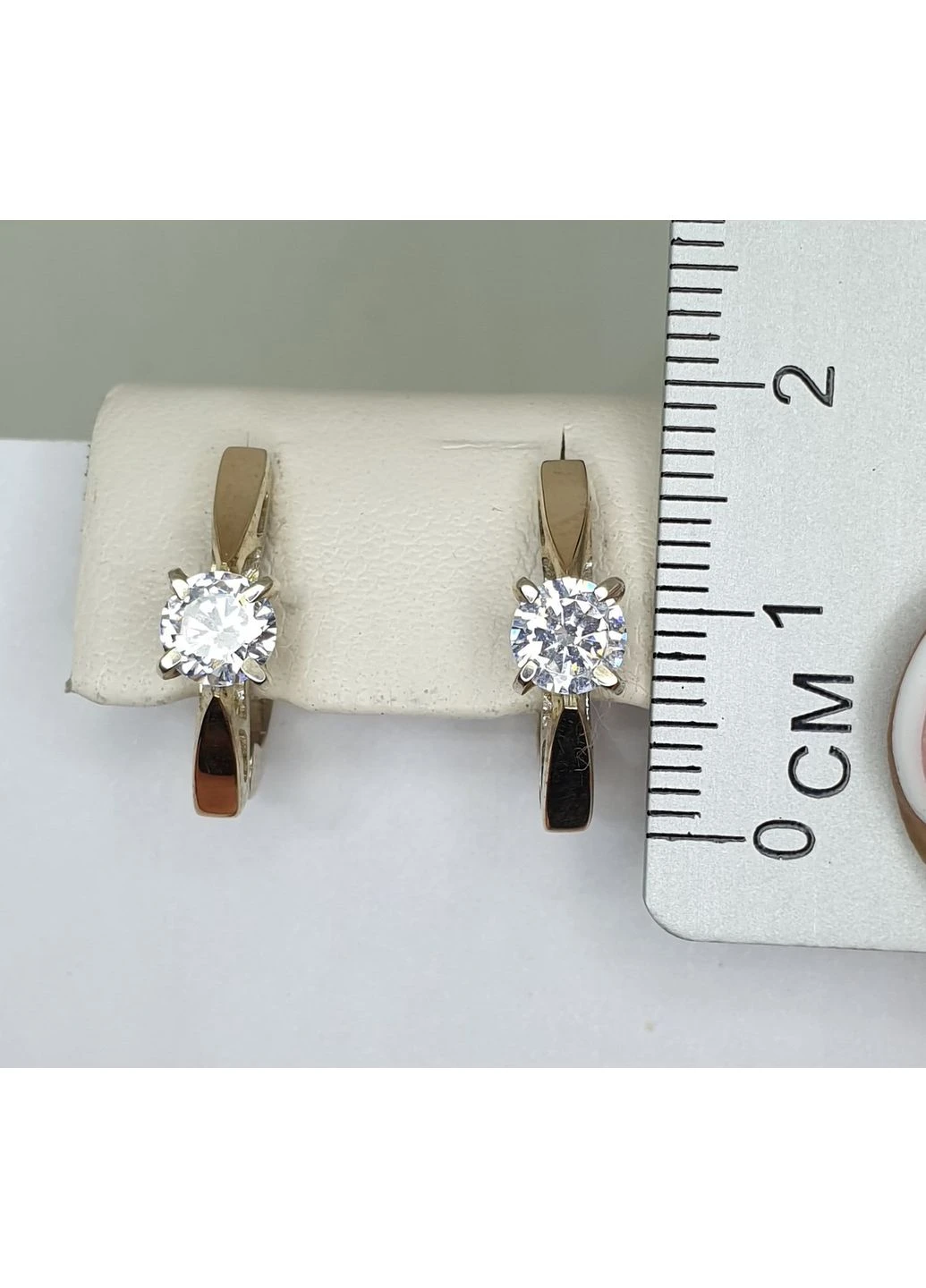 Сережки срібні з фіанітом і золотими пластинами 3,45 г No Brand (382675619)