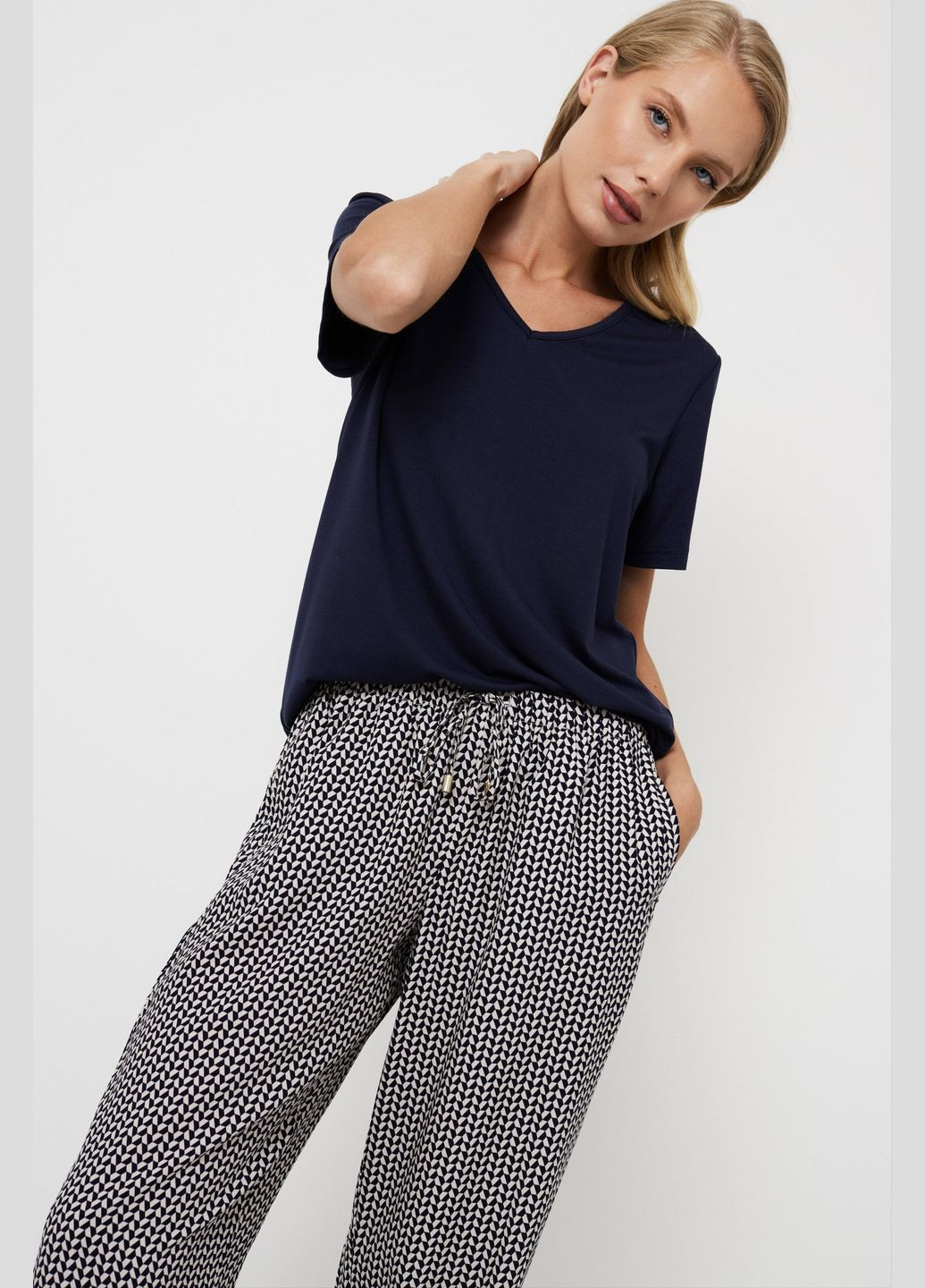 Темно-синя всесезон піжама футболка + штани Aruelle