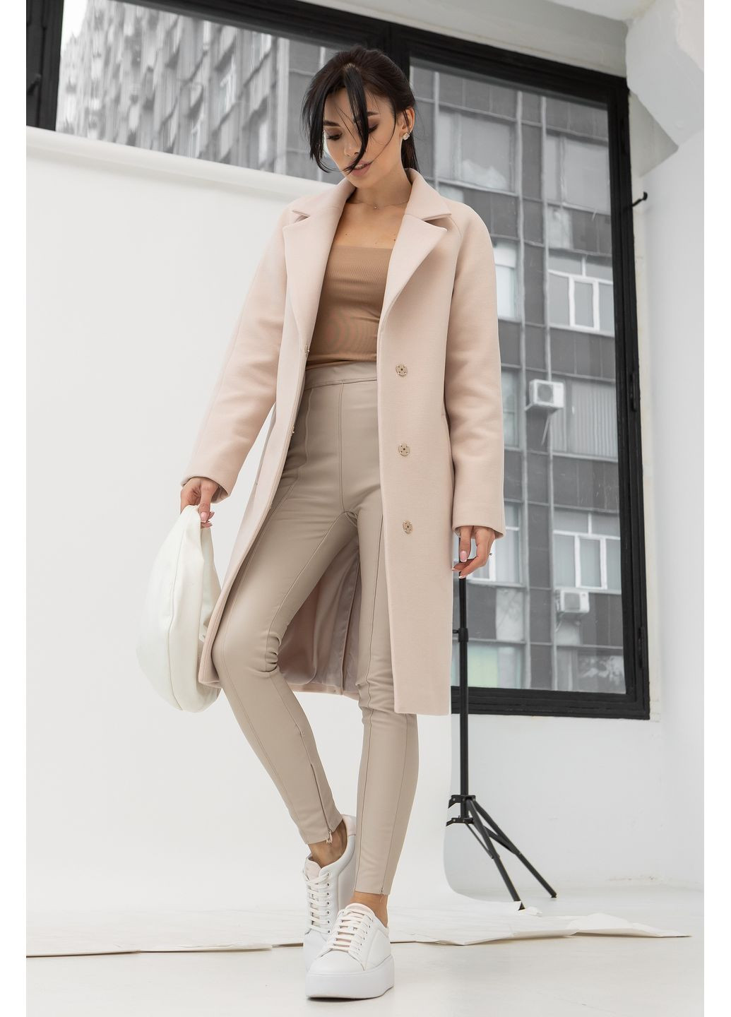 Молочне демісезонне Пальто демісезонне C69 двобортне CHICLY