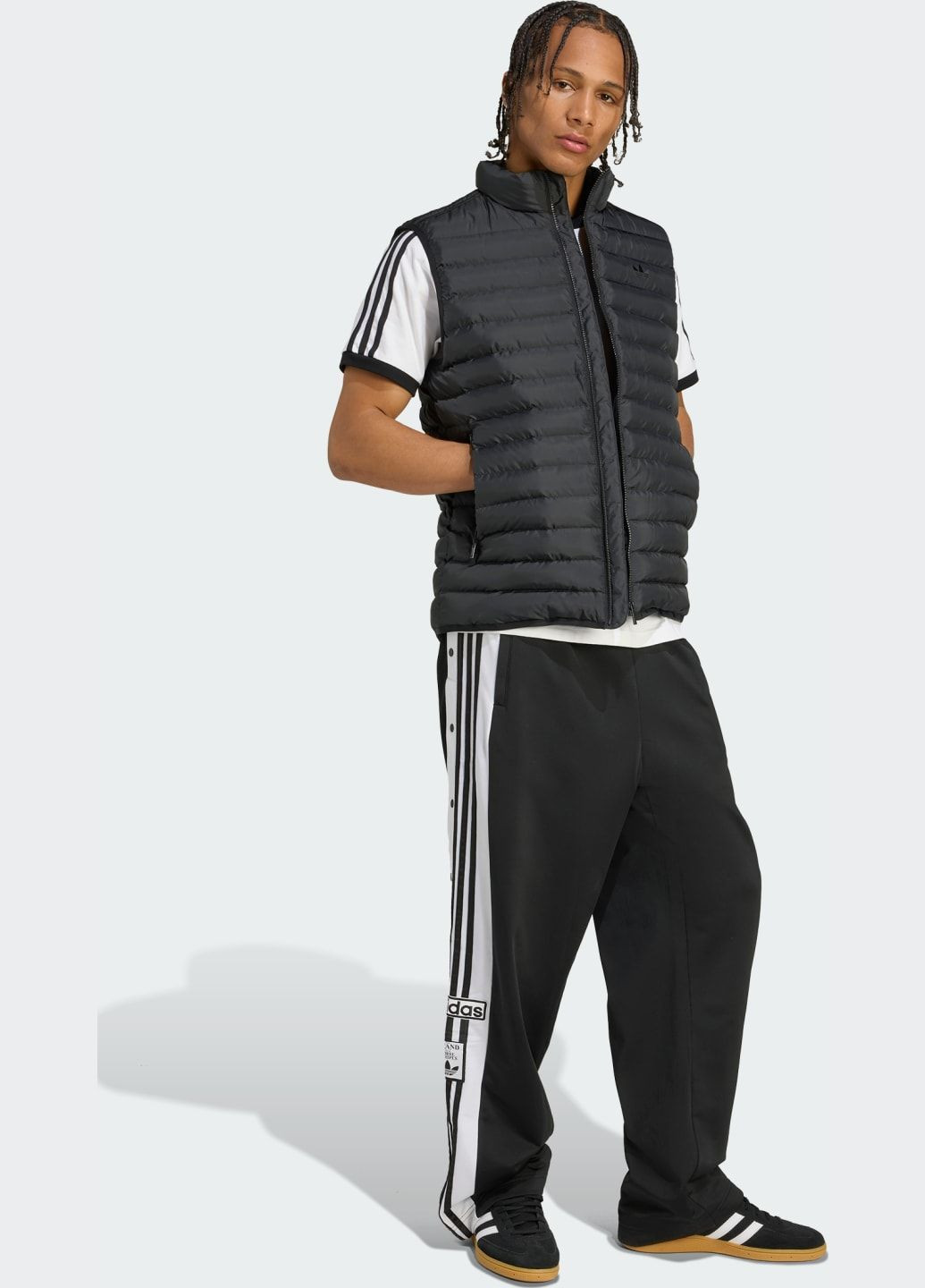 Черная демисезонная жилет padded adidas
