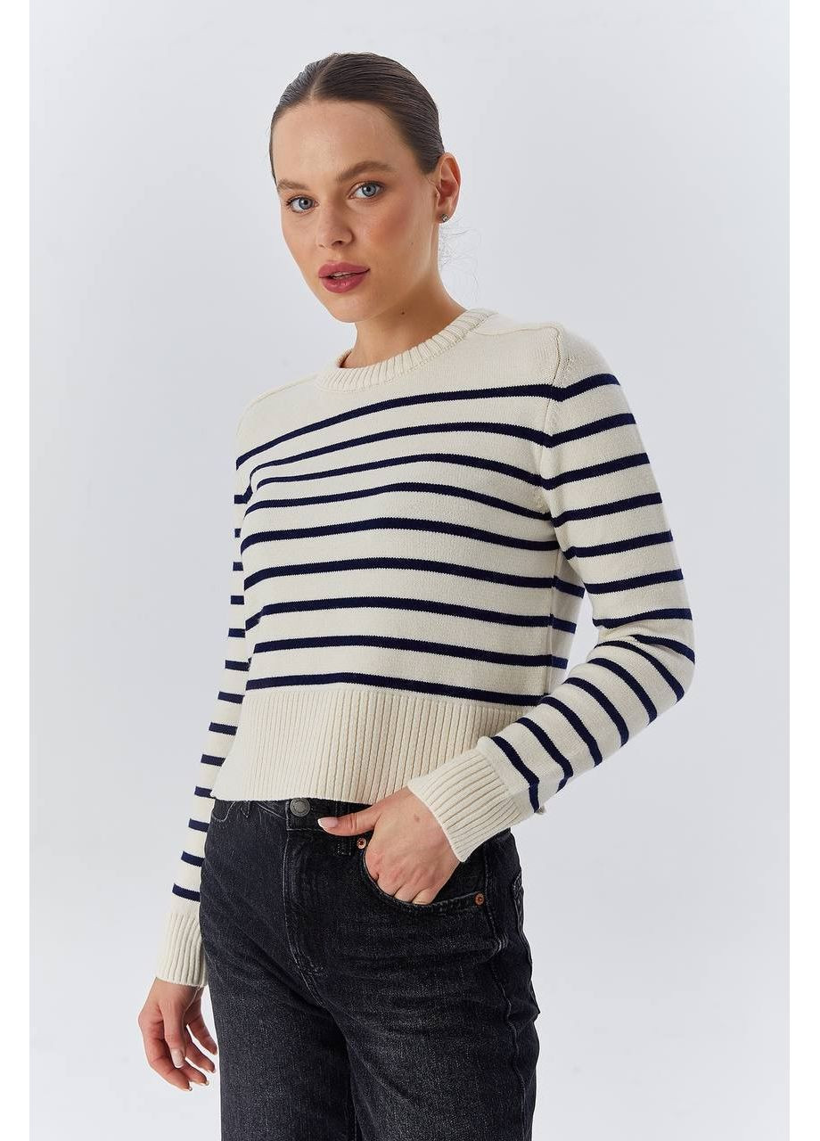 Молочний демісезонний светр жіночий повсякденний пуловер Style Point