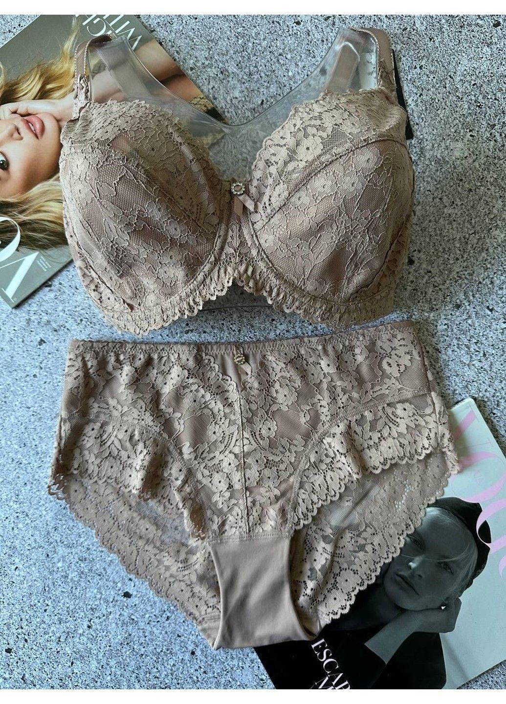 Пудровий комплект білизни f - м'яка чашка без поролону + трусики максі пудровий Lanny Mode