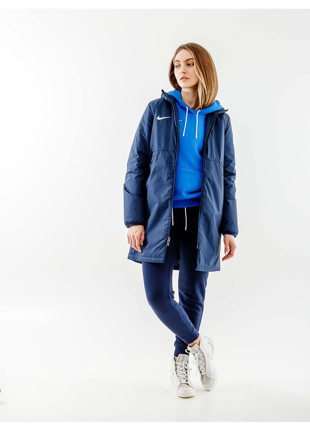 Синя демісезонна жіноча куртка s n fl rpl park20 sdf jkt синій Nike