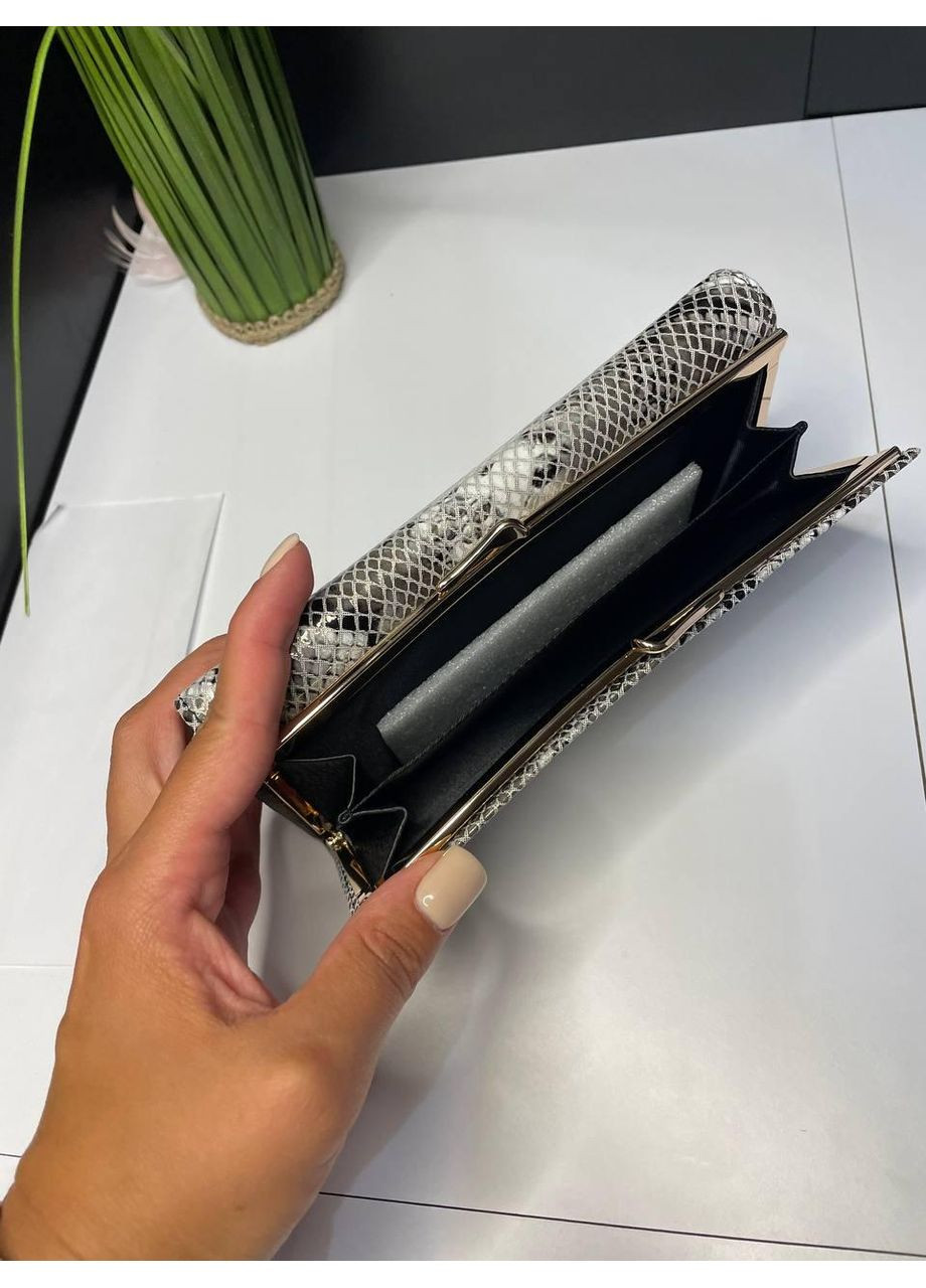 Класичний жіночий гаманець зі зміїним принтом No Brand (370381543)