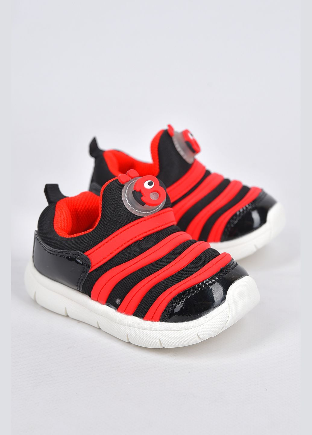 Черные демисезонные кроссовки детские черного цвета на шнуровке Let's Shop