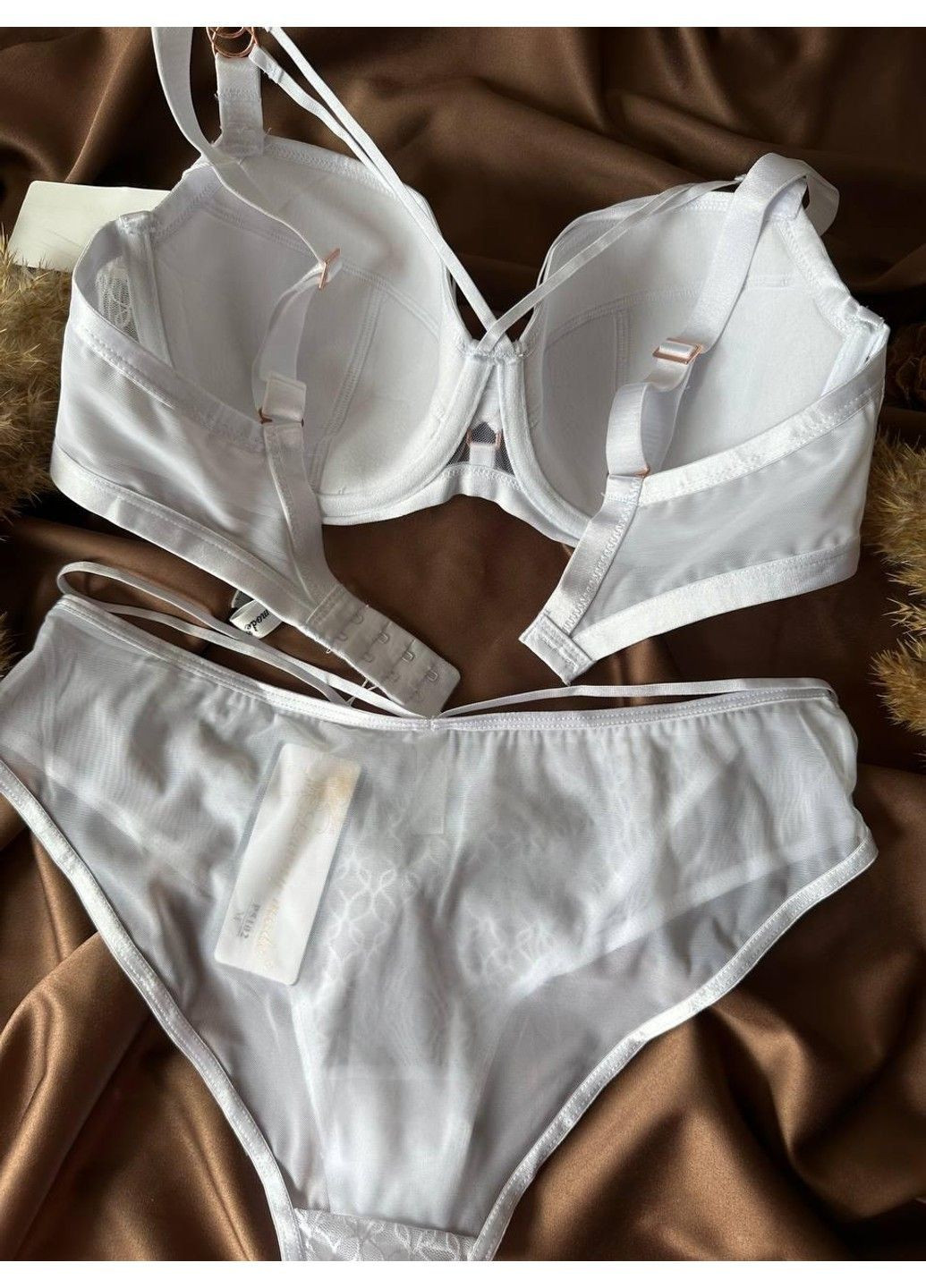 Белый комплект бюстгальтер с портупеей + слипы l1102 белый Lanny Mode