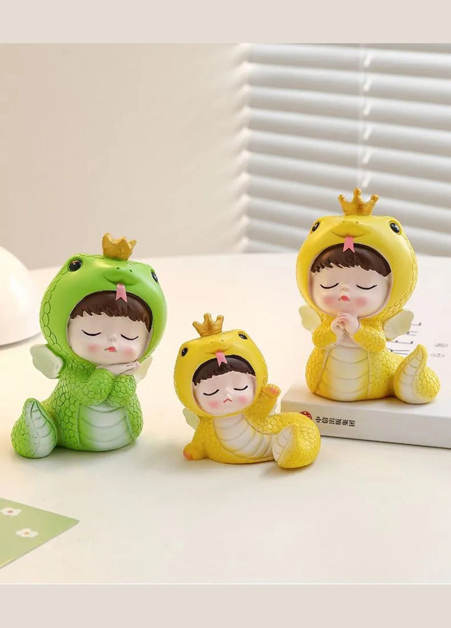 Мила статуетка малюка в костюмі Змії – символ 2025 року No Brand (307790782)