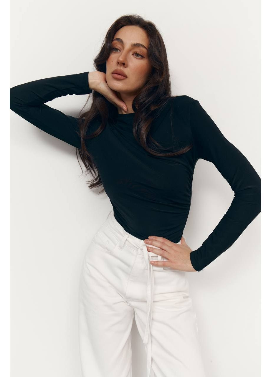 Женский приталенный лонгслив с драпировкой. MonCher (369556665)