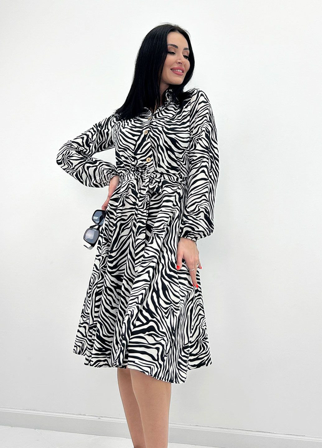 Белое повседневный, кэжуал платье миди Fashion Girl зебра