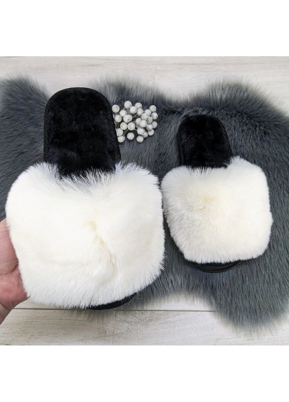 Тапочки жіночі хутряні Lion (298120703)