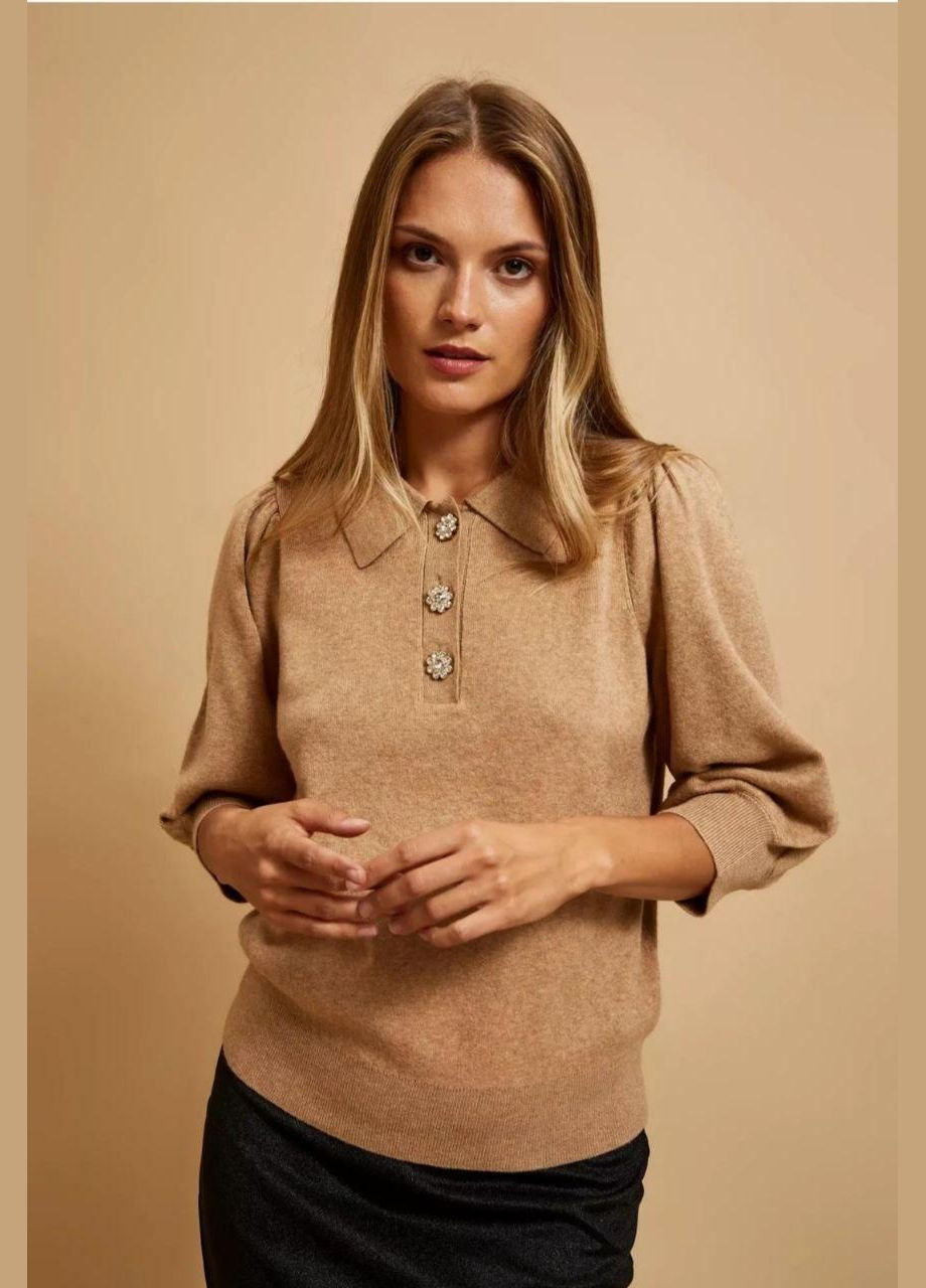 Бежевый зимний свитер Moodo